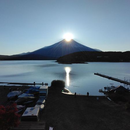 Tabist Lakeside In Fujinami Yamanakako Exteriör bild